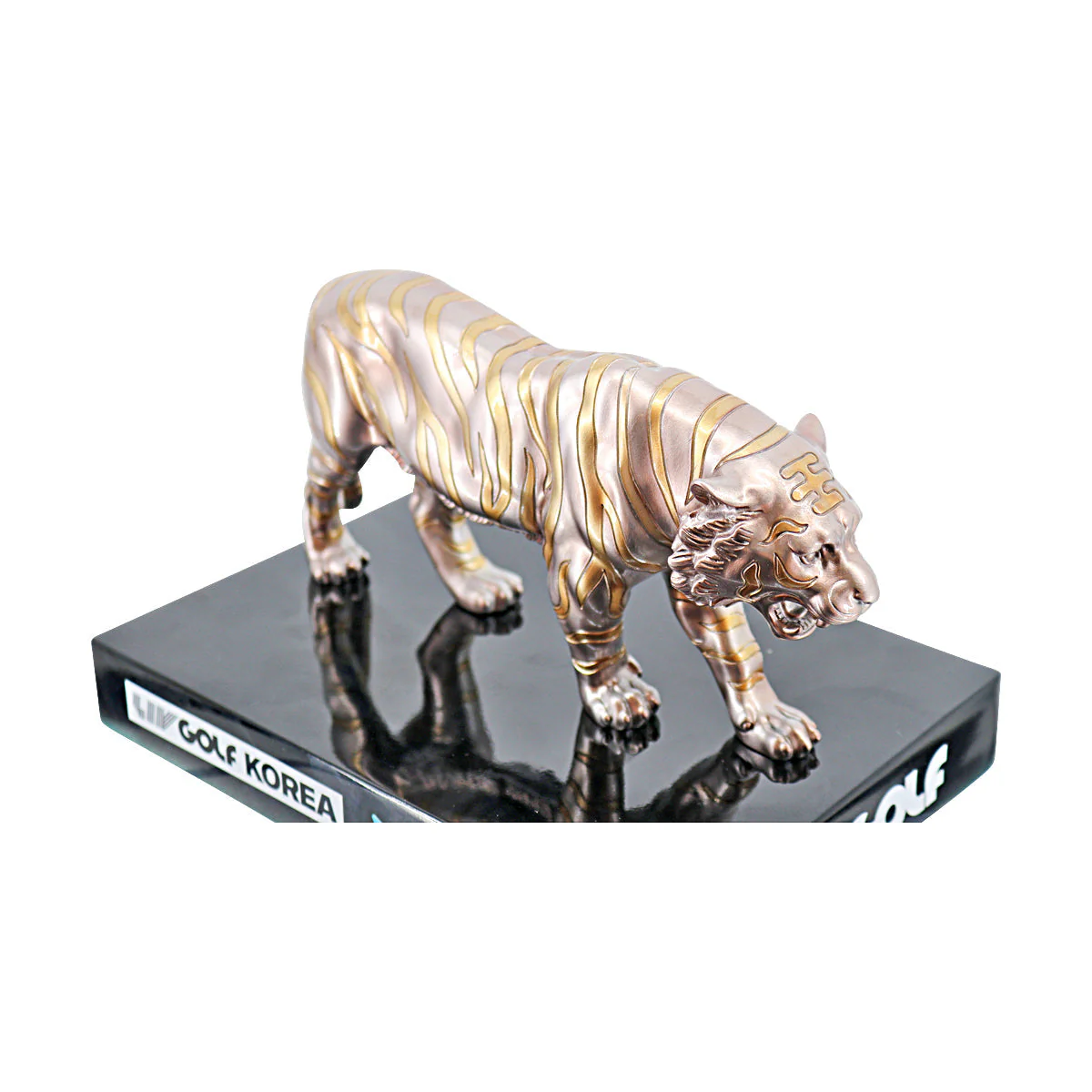 LIV Golf Korea 2025 L/E 39 of 60 Commemorative Tee Marker - Image 5
